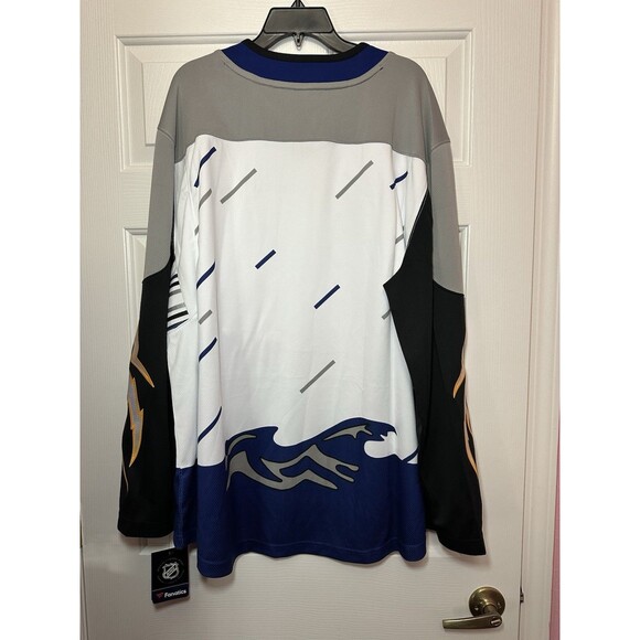 Size XL Fanatics Tampa Bay Lightning Reverse Retro 2.0 BNWT NHL Hockey Jersey - Picture 2 of 3